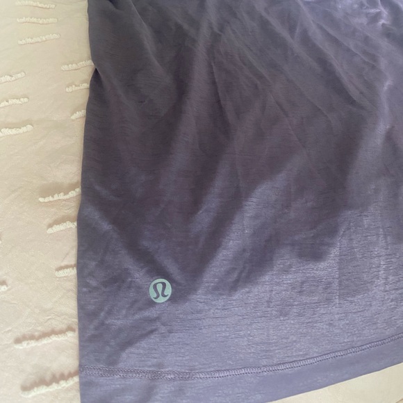 Purple lululemon tank size 6 - Picture 3 of 4